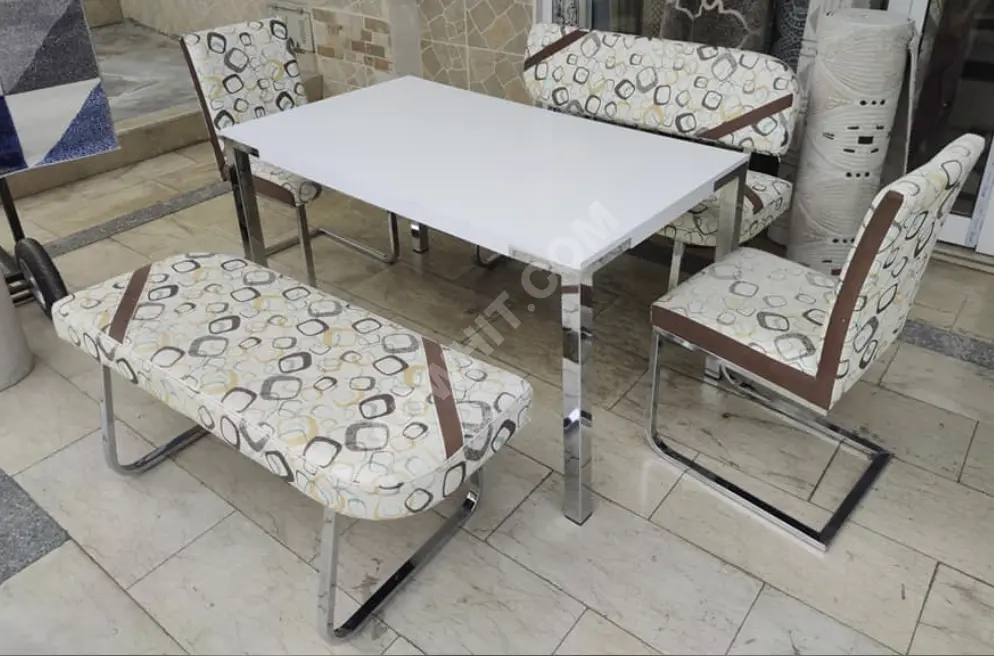 Used dining table for sale Price 1,600 Turkish Lira Adwhit Turkey