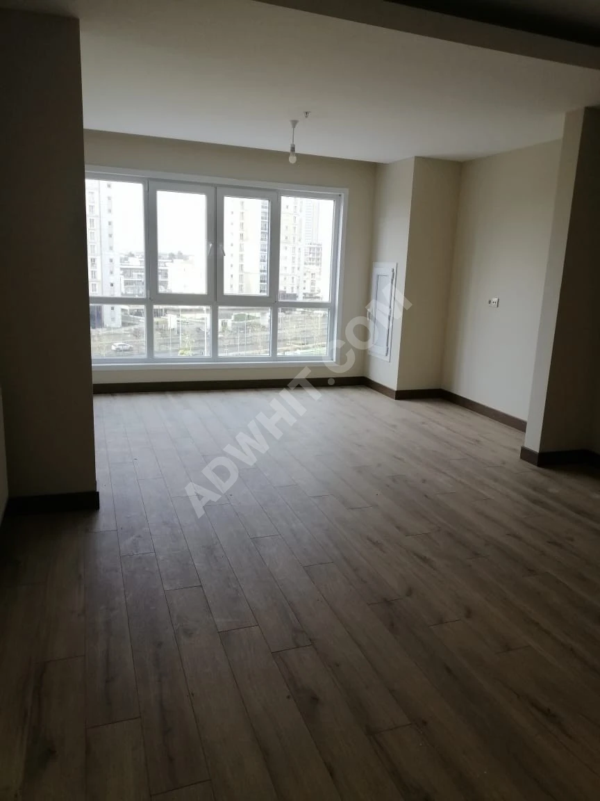 3 + 1 in Bahcesehir for annual rent Adwhit