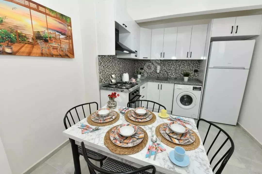 Lux furnished apartment {2+1} for tourist rent, in Sisli neighborhood / on Sisli main street