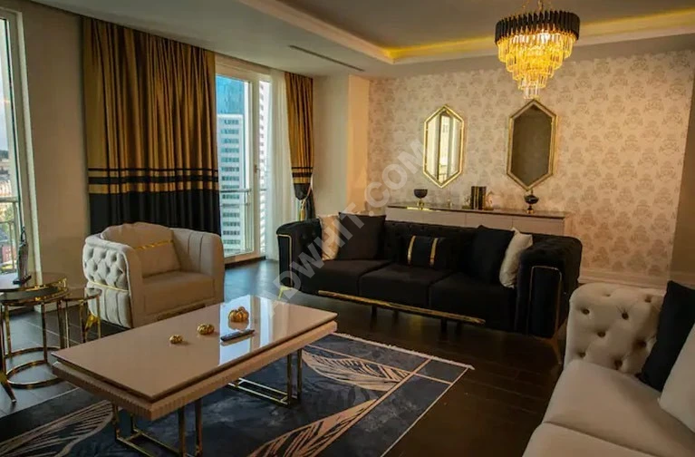 A luxury apartment, four rooms and a salon, in the most luxurious
