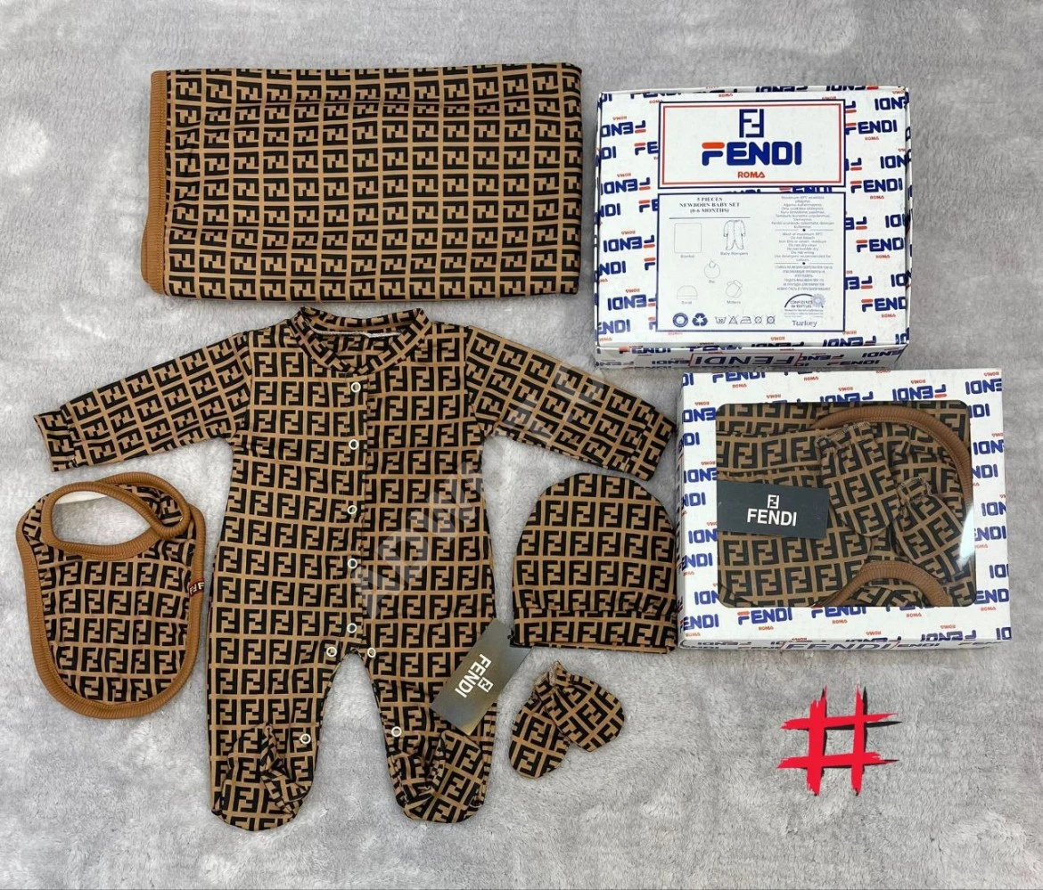 Five-pieces baby outfit - Price : 18 US Dollar - Adwhit - Turkey