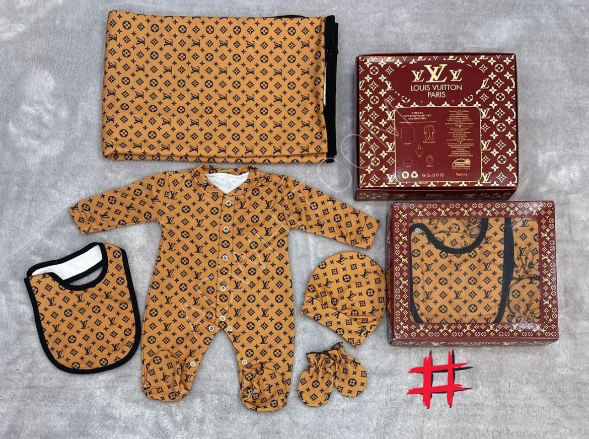 Five-pieces baby outfit - Price : 18 US Dollar - Adwhit - Turkey